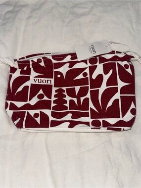 Vuori Cosmetic Bag Gym Bag collab artwork Collection Cody Hudson NEW